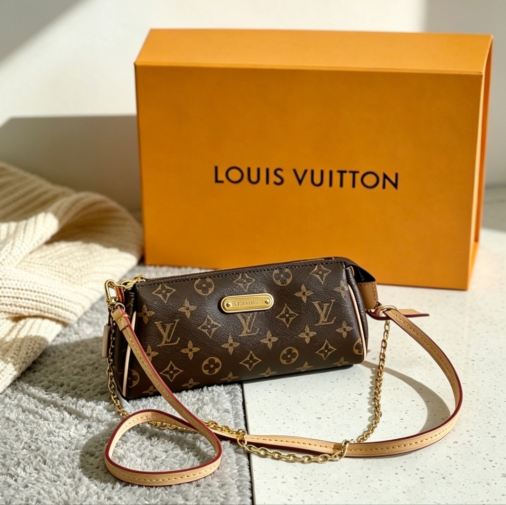 Louis Vuitton Eva Clutch Monogram